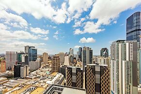 Oaks Brisbane Casino Tower Suites