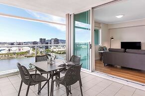 Oaks Brisbane Casino Tower Suites