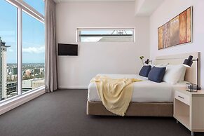 Oaks Brisbane Casino Tower Suites