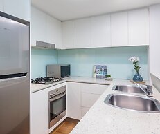 Oaks Brisbane Casino Tower Suites