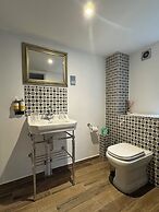 Cottage Lodge Hotel