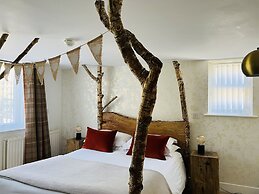 Cottage Lodge Hotel