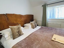 Cottage Lodge Hotel