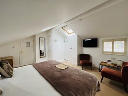 Cottage Lodge Hotel