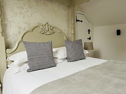 Cottage Lodge Hotel