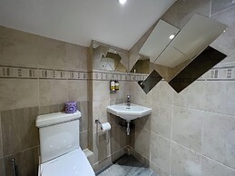 Cottage Lodge Hotel