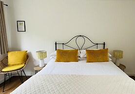 Cottage Lodge Hotel