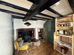 Cottage Lodge Hotel