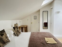 Cottage Lodge Hotel