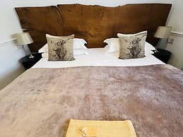 Cottage Lodge Hotel