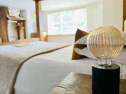 Cottage Lodge Hotel