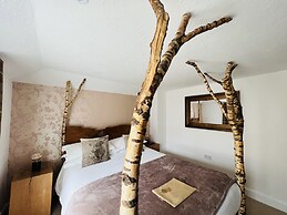 Cottage Lodge Hotel