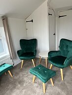 Cottage Lodge Hotel