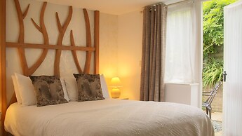 Cottage Lodge Hotel