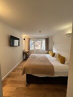 Cottage Lodge Hotel