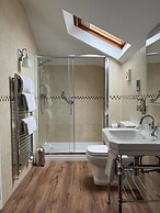 Cottage Lodge Hotel