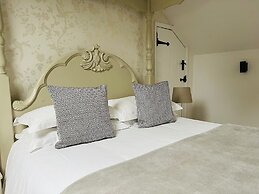 Cottage Lodge Hotel