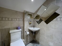 Cottage Lodge Hotel