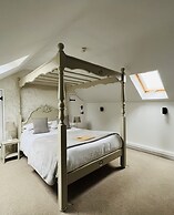 Cottage Lodge Hotel