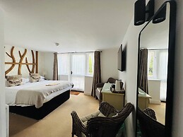 Cottage Lodge Hotel