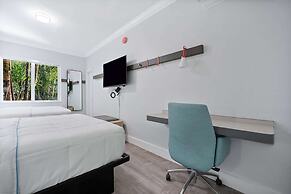 Garden Hotel Miami Airport, Trademark Collection by Wyndham