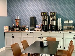 Garden Hotel Miami Airport, Trademark Collection by Wyndham