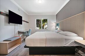 Garden Hotel Miami Airport, Trademark Collection by Wyndham