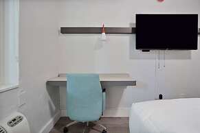 Garden Hotel Miami Airport, Trademark Collection by Wyndham