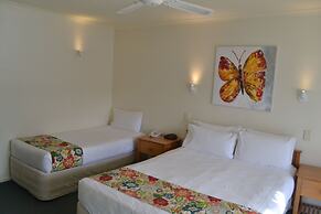 Colonial Lodge Motel