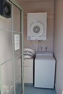 Colonial Lodge Motel