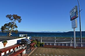 Colonial Lodge Motel