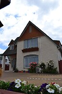 Colonial Lodge Motel