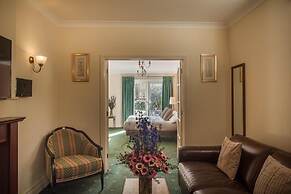 OYO Devonshire Park Hotel