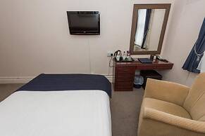OYO Devonshire Park Hotel