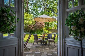 Findon Manor Hotel