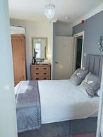 The Groveside Guest House