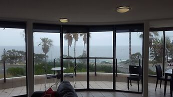 Alexandra on the Pacific