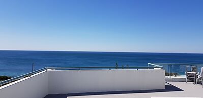 Alexandra on the Pacific