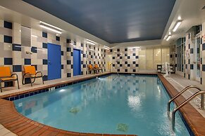 Holiday Inn Express Lexington North-Georgetown by IHG