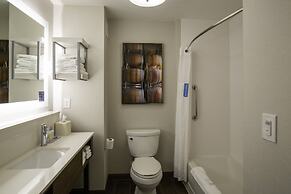 Hampton Inn & Suites Windsor - Sonoma Wine Country