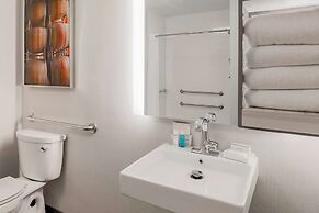 Hampton Inn & Suites Windsor - Sonoma Wine Country