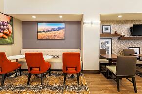 Hampton Inn & Suites Windsor - Sonoma Wine Country