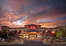 Hampton Inn & Suites Windsor - Sonoma Wine Country