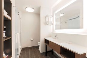 Hampton Inn & Suites Windsor - Sonoma Wine Country