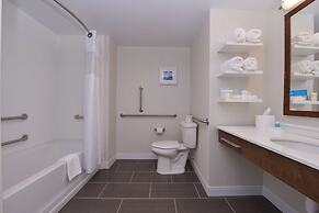 Hampton Inn & Suites Cincinnati-Mason