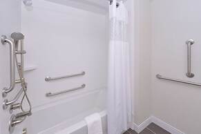 Hampton Inn & Suites Cincinnati-Mason