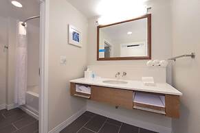 Hampton Inn & Suites Cincinnati-Mason