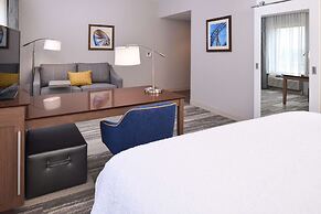 Hampton Inn & Suites Cincinnati-Mason