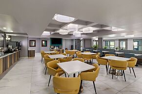La Quinta Inn & Suites by Wyndham Olathe