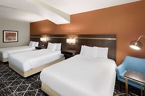 La Quinta Inn & Suites by Wyndham Olathe